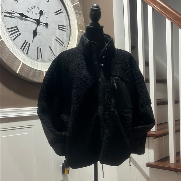 Black Sherpa Jacket - Picture 1 of 6